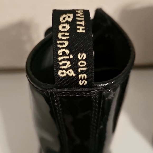 Dr Martens Black Boots Pull On 1460 W Womens Shiny Black Size US 7 - Picture 7 of 11